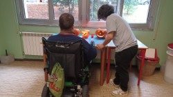 L'esperienza di prossimità a chi è fragile ha un potere trasformante nella vita dei più giovani