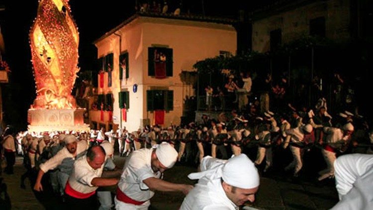 A "Máquina" de Santa Rosa em Viterbo.