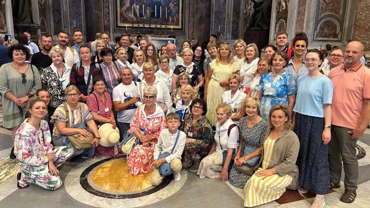 Uczestnicy czwartkowej Mszy św. (ks. Paweł Rytel-Andrianik)