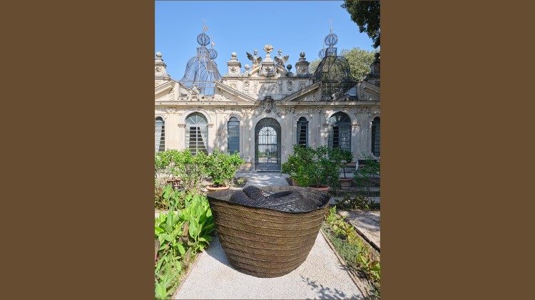 Installazione con Nyoka © Galleria Borghese, foto Agostino Osio