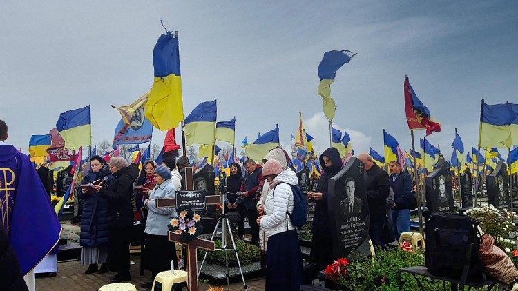 Las hermanas acompañan a las personas en los momentos más difíciles: la muerte de sus seres queridos 