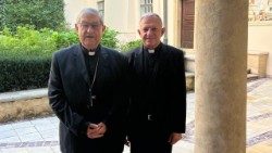 кардинал Крешенціо Сепе і архиєпископ Мечислав Мокшицький