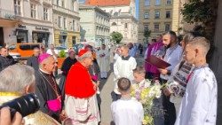 Кардынал Крэшчэнца Сэпэ на ўрачыстасцях у Львове