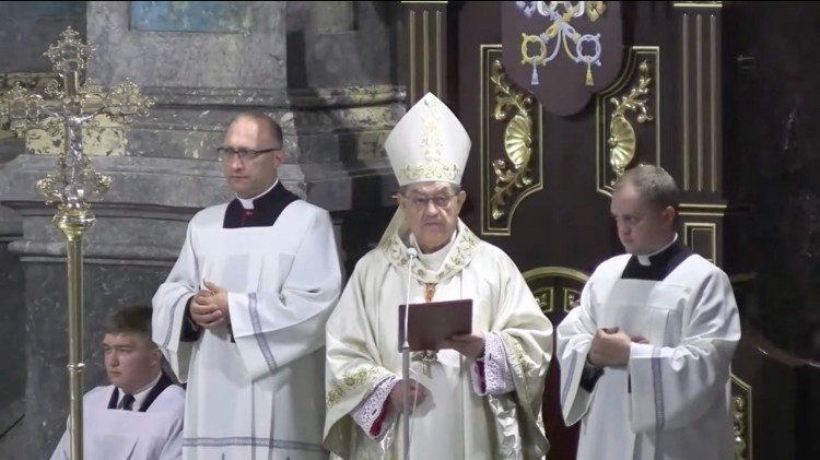 2025.09.06 Cardinale Sepe presiede a Leopoli la celebrazione per 650 della Metropolia di rito latino