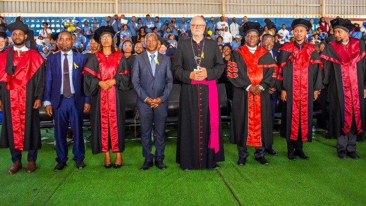 Cerimónia de graduação dos estudantes da UCM