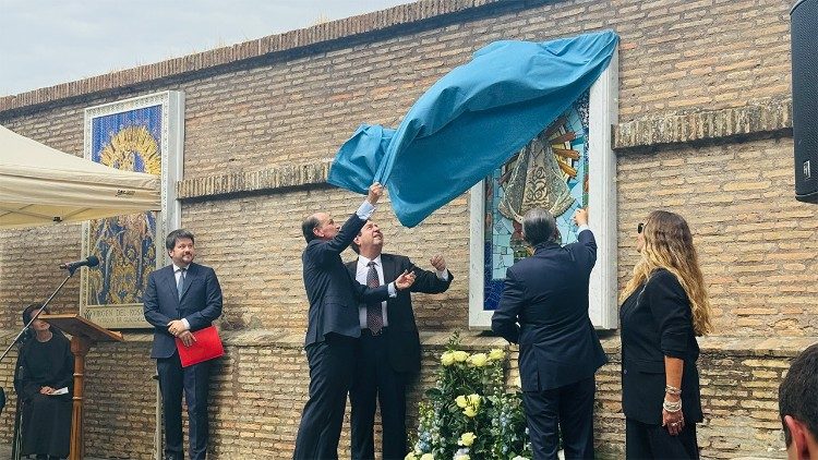 Il mosaico nei Giardini vaticani