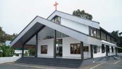 புனித கார்லோ அகுதீஸ் ஆலயம் பள்ளிக்கரா