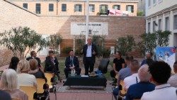 L'incontro tra Toni Servillo e i detenuti del carcere di Santa Maria Maggiore a Venezia