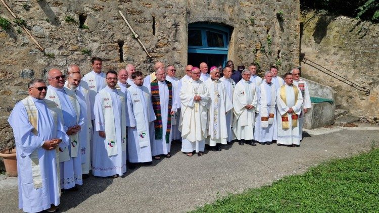 Ks. Maciej Będziński: doświadczyliśmy ogromnej otwartości Kościoła francuskiego