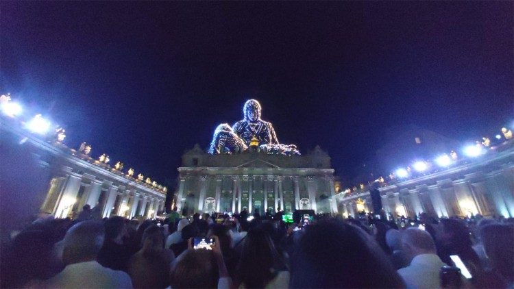 Iluminacja nad Bazyliką Świętego Piotra