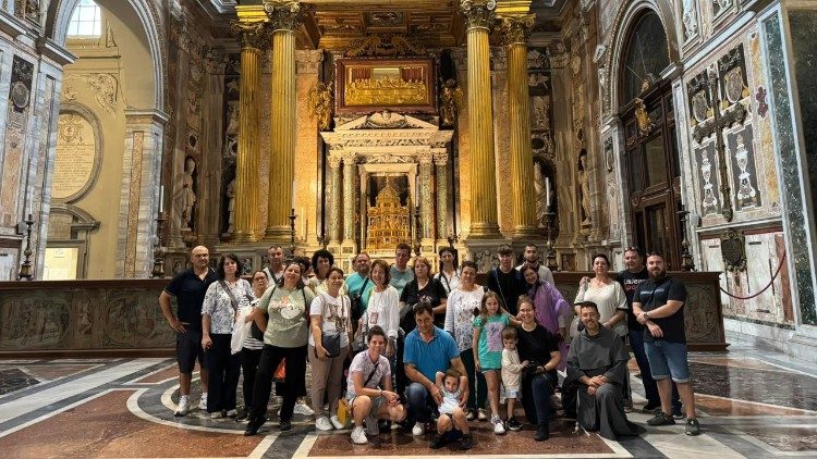 Поклонници на надеждата