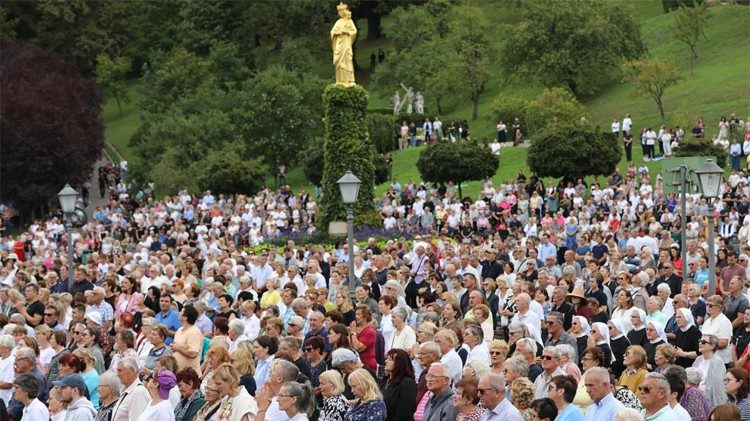 Vjerničko mnoštvo u Mariji Bistrici
