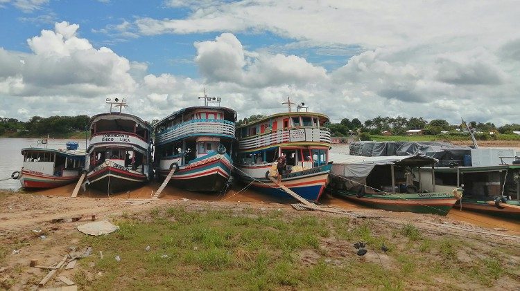 Senhor, Tu amas tudo o que criaste, e nada existe fora do mistério da Tua ternura ...