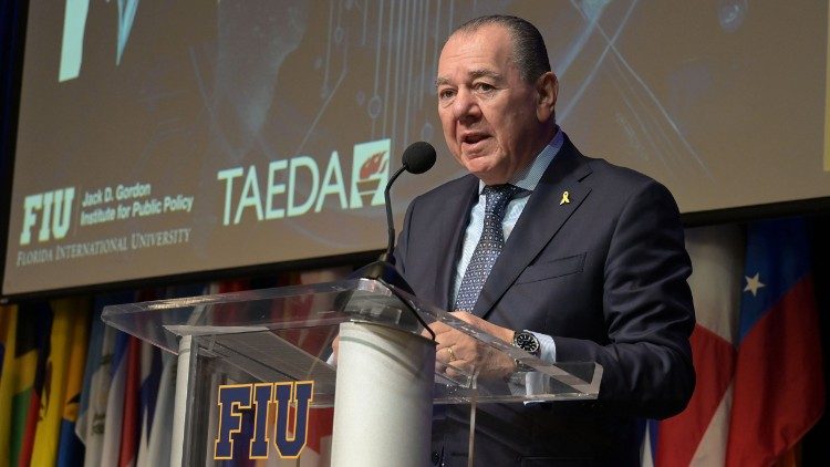 Mario Montoto en una conferencia 