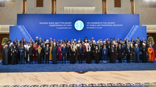 Il Papa ai leader religiosi: sinergia per la pace, una sola voce per la dignità umana