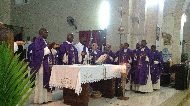 Igreja angolana reage com tristeza e fé à morte do antigo Núncio Dom Rugambwa