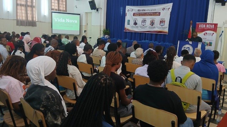 Simpósio dos 65 anos da revista Vida Nova, Nampula (Moçambique)