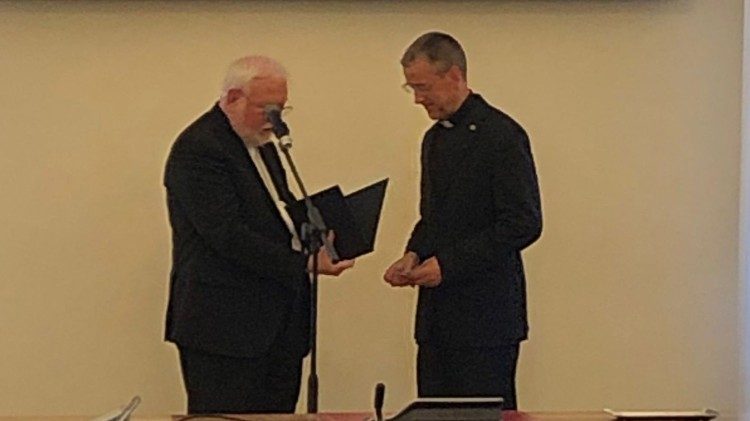 Dom Gallagher anuncia na Secretaria de Estado a nomeação de Wachowski como o novo núncio no Iraque