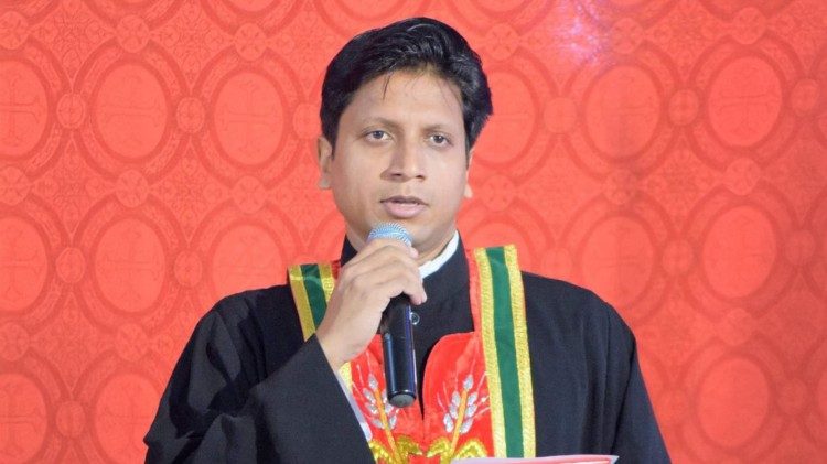 துணை ஆயர் John Kuttyil