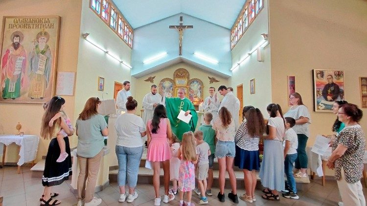 Благославяне на учениците за новата учебна година