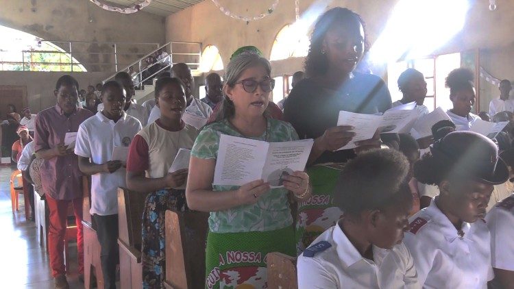 Movimento Laudato  entoa hinos pelo cuidado da criação