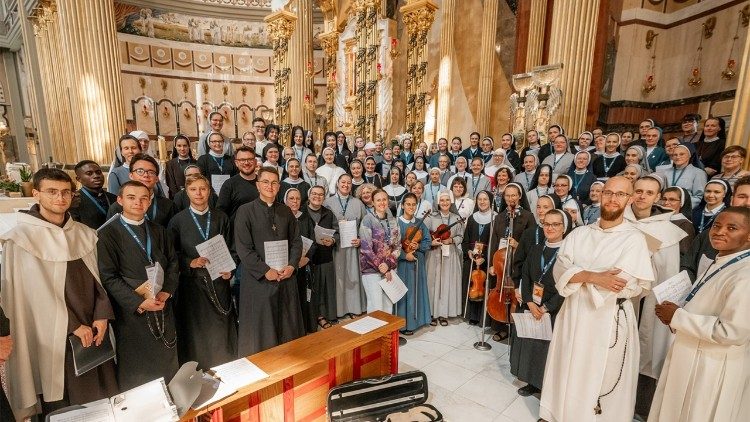 Plus de 500 jeunes consacrés, hommes et femmes, venus de toute la Pologne. 