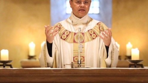 D: Erzbischof Bentz predigt in Fulda über „Bauregeln für Zukunftsmut“