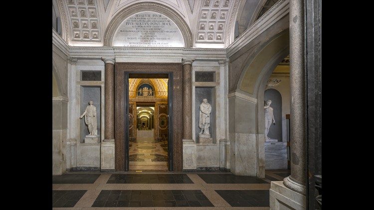 L'Atrio dei Quattro Cancelli dei Musei Vaticani
