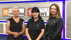 De gauche à droite, Marie, Lilia, Olena.