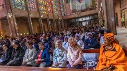 Gläubige in der Christ König Kathedrale in Johannesburg, Archivbild 2025