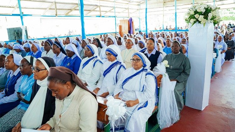 Wapendwa wanawake na wanaume waliowekwa wakfu,tunawashukuru kwa uvumilivu wenu wakati matunda yanaonekana kuwa mbali,kwa amani mnayopanda hata wakati haitambuliwi. 