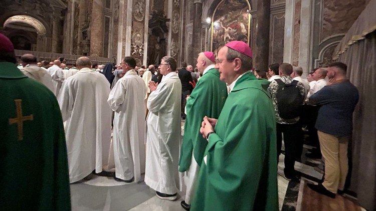 Przewodniczący dzisiejszej liturgii abp Tadeusz Wojda