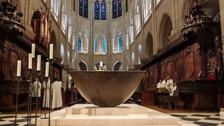 Odnowiona katedra Notre-Dame (© Polskifr.fr) 