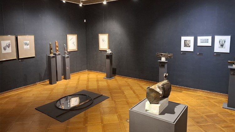 Az "Utak" című kiállítás egyik terme a Római Magyar Akadémián 