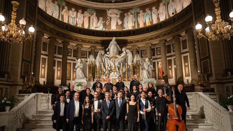 2025.09.29 PARIGI – Concerto dell’Orchestra da Camera di Stato Armena nella Chiesa della MadeleinePARIGI – Concerto dell’Orchestra da Camera di Stato Armena nella Chiesa della Madeleine