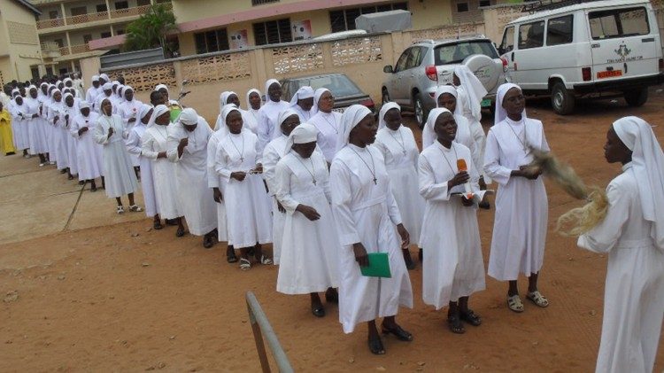 Little Sisters to the Poor - OCPSP Sisters )