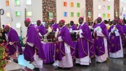 2025.09.30: Mazishi ya Askofu Mkuu Novatus Rugambwa,Septemba 29,aliyekuwa Balozi wa Vatican nchini New Zeland. 