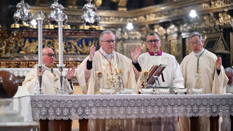 Baba Mtakatifu Leo XIV katika maisha na utume wake anasisitizia juu ya ukweli wa kimsingi kwamba, huduma ya Khalifa wa Mtakatifu Petro katika undani wa moyo wake inasimikwa katika mahusiano!