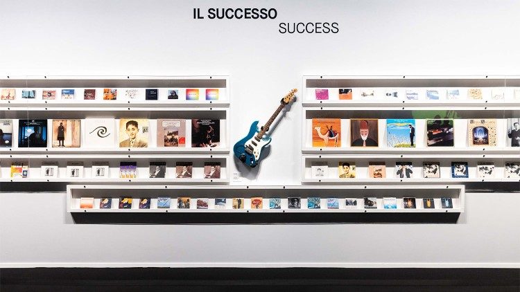 I successi di Franco Battiato, dalla mostra "Franco Battiato. Un'altra vita" al Maxxi di Roma (ufficio stampa Maxxi)