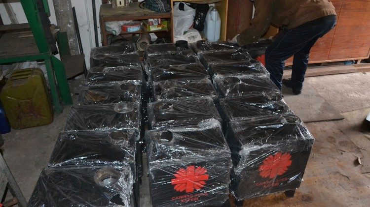 Pomoc do Ukraińc&oacute;w dociera m.in. poprzez Caritas