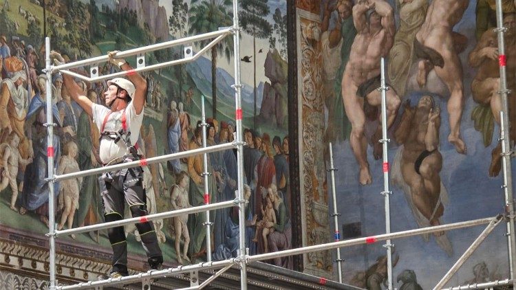 L'allestimento del ponteggio in Cappella Sistina