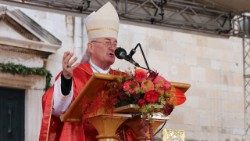 Hvarski biskup Ranko Vidović propovijeda na Festi sv. Vlaha u Dubrovniku (Foto: Šime Zupčić)