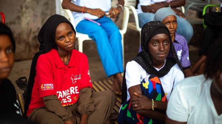 Ragazze coinvolte nei progetti Amref in Africa