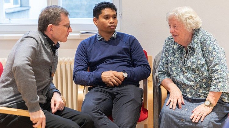 Sr. Marjolein bei einem Workshop