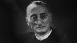 2026.02.13 Fotografía de Giovanni Galbiati prefectoo, 1946 © Veneranda Biblioteca Ambrosiana / Mondadori Portfolio