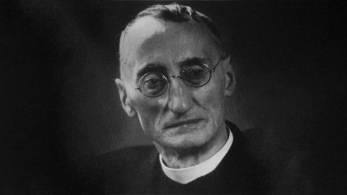 2026.02.13 Fotografía de Giovanni Galbiati prefectoo, 1946 © Veneranda Biblioteca Ambrosiana / Mondadori Portfolio