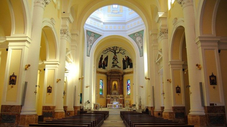 La parrocchia di Santa Maria Regina Pacis a Ostia