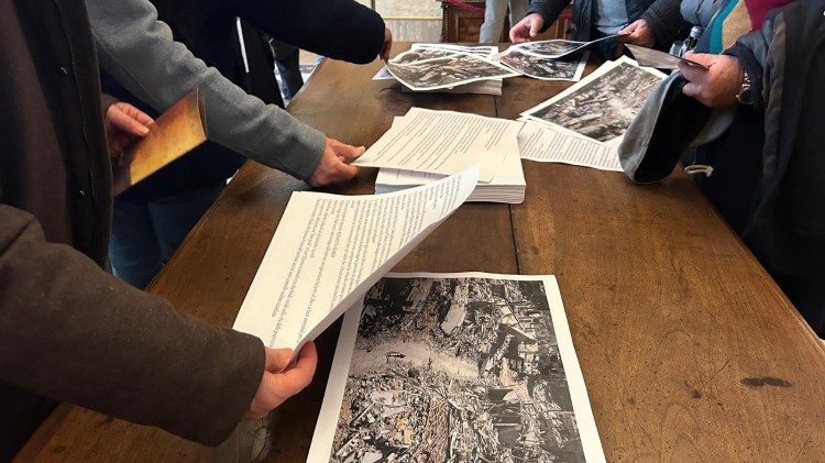 "Chi sei tu? Bella domanda" degli studenti dell'Accademia di belle arti di Roma