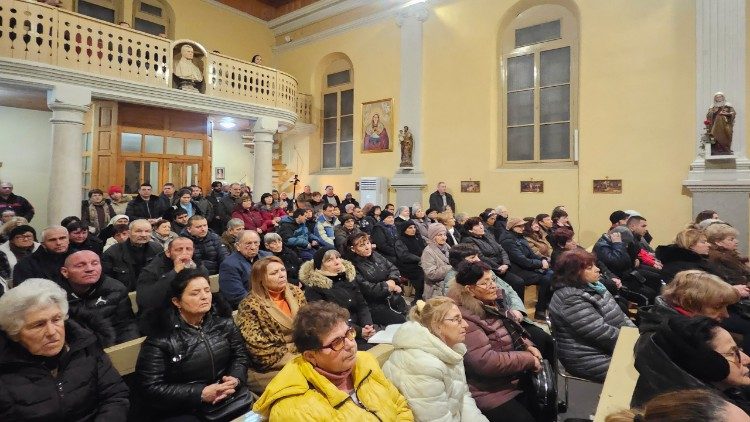 Литургия в Светилището на Дева Мария Лурдска в Пловдив