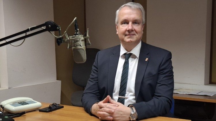 Kveck Péter szentszéki magyar nagykövet a stúdióban  